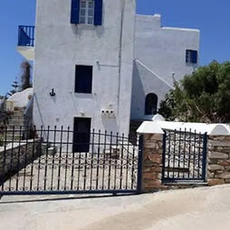 In Paros * 德里奥斯